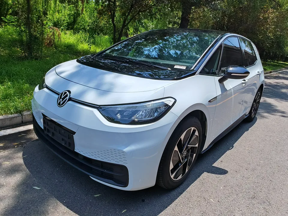 Volkswagen ID.3 Volkswagen ID.3 2023 Pure Smart Edition 2023 — photo 1, buy with delivery to Moscow