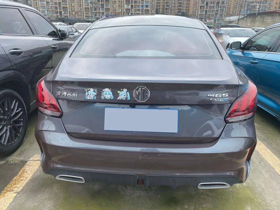 MG 5 MG5 2023 300TGI DCT Chaoyue Luxury Edition 2023 — миниатюра 2