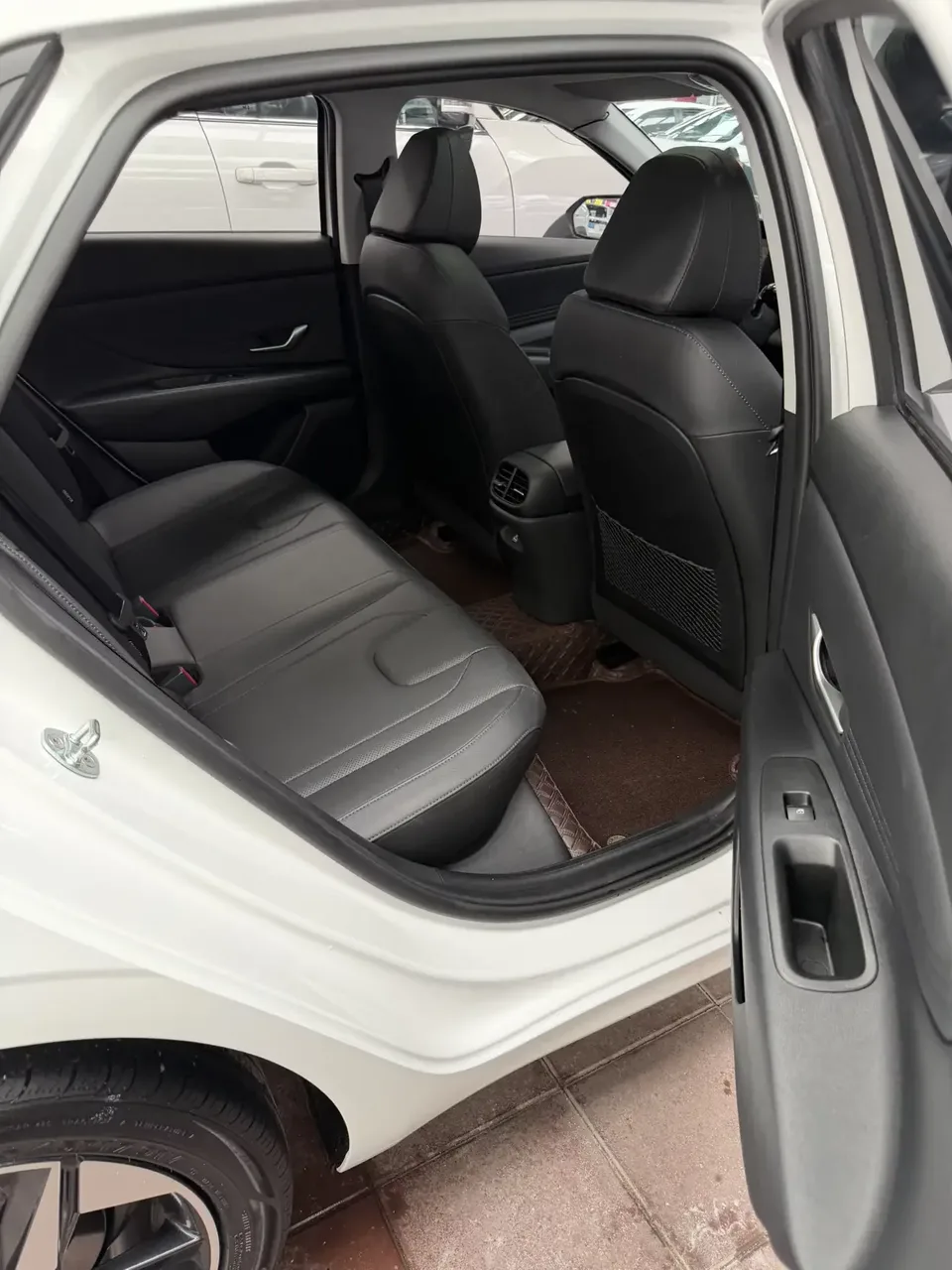 Hyundai Elantra Elantra 2022 1.5L CVT LUX Premium Edition 2022 — thumbnail 3