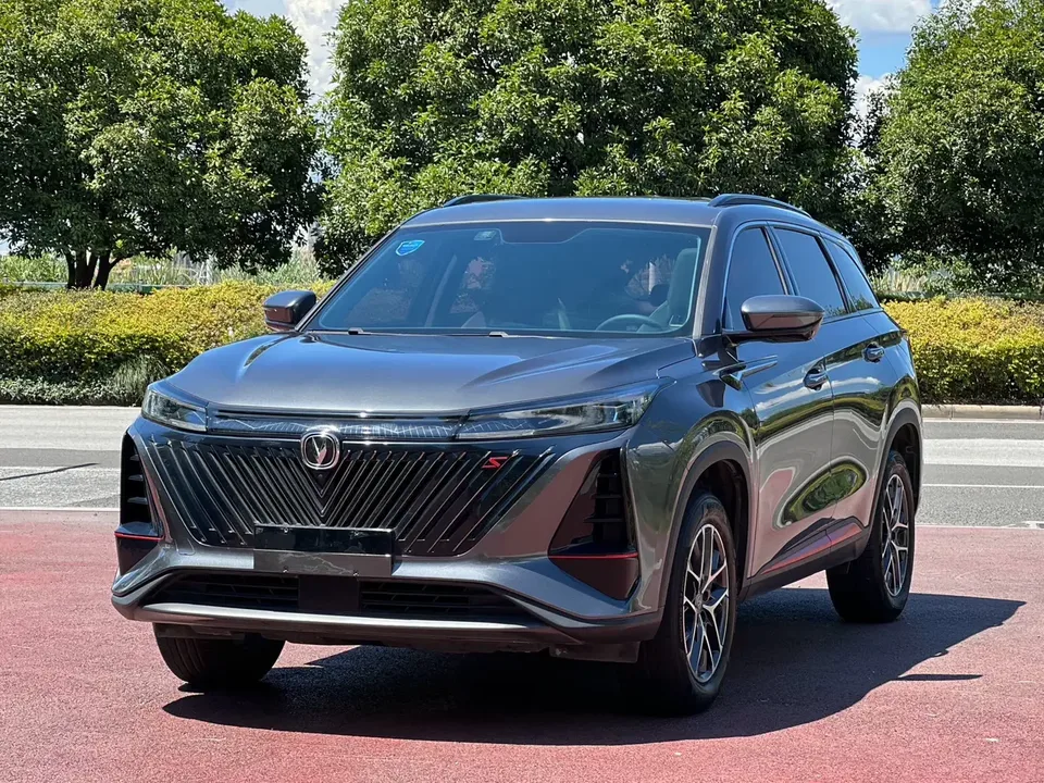 Changan CS75PLUS Changan CS75 PLUS 2023 Second Generation 1.5T Automatic Elite 2024 — photo 1, buy with delivery to Moscow