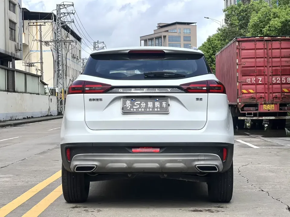Geely Atlas Boyue 2022 1.8TD DCT Smart Elegant 2022 — миниатюра 2