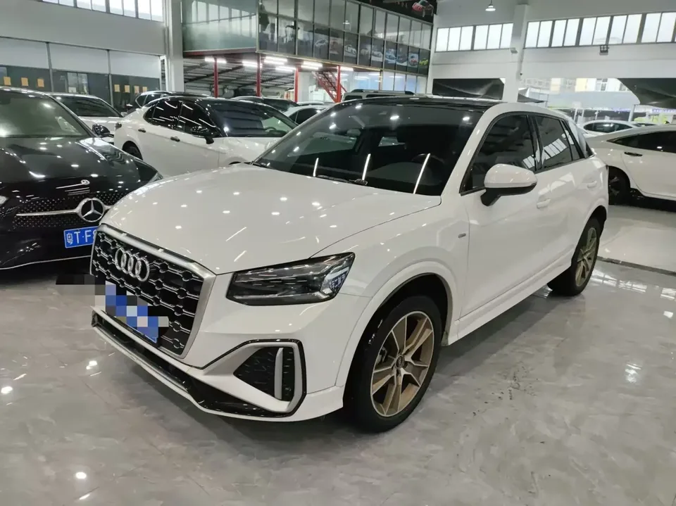 Audi Q2L Audi Q2L 2022 35 TFSI Stylish Dynamic 2023 — photo 1, buy with delivery to Moscow
