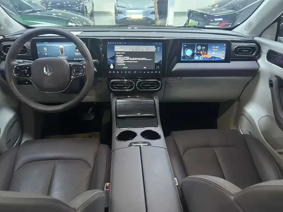 Leapmotor Zero running C11 Zero running C11 2023 Extended Range 285 Smart Edition 2023 — thumbnail 3