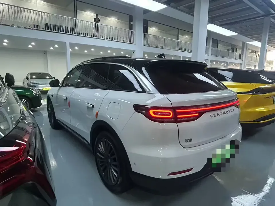 Leapmotor Zero running C11 Zero running C11 2023 Extended Range 285 Smart Edition 2023 — photo 1, buy with delivery to Moscow