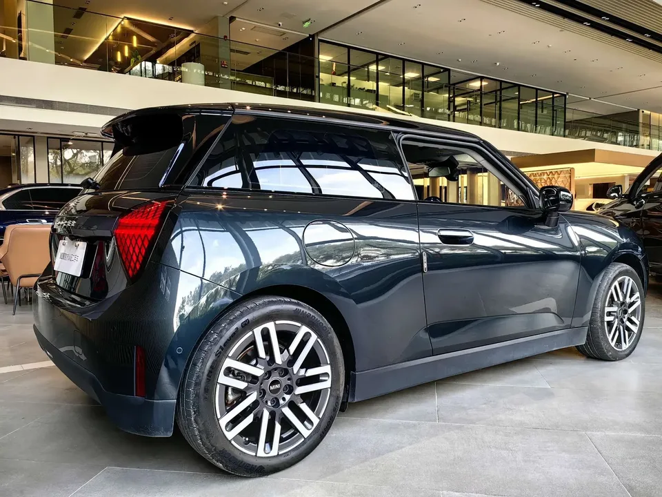 MINI electric COOPER ELECTRIC MINI COOPER 2024 COOPER E Classic 2025 — thumbnail 2