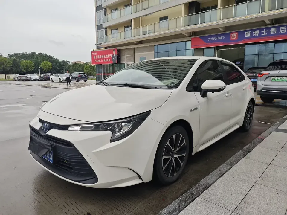 Toyota Levin Lei Ling 2023 Hybrid 1.8L Leading Edition 2023 — фото 1, купить с доставкой в Москву