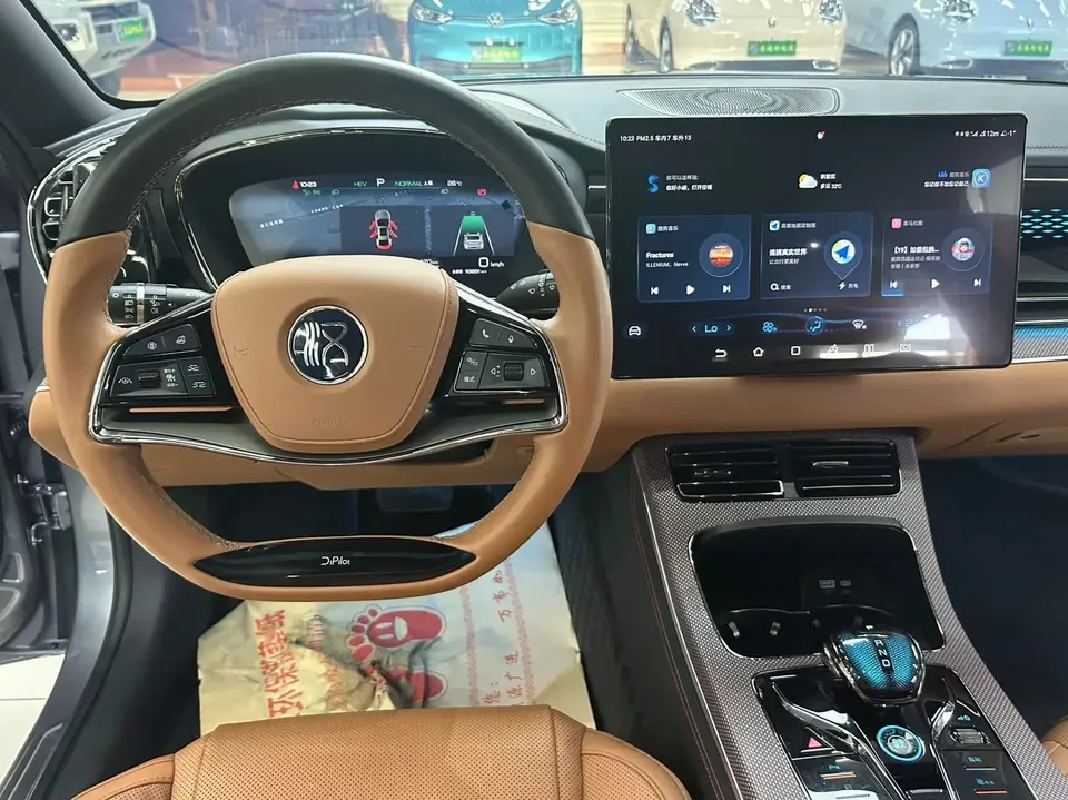 BYD Han DM Chinese DM 2022 DM-i 121KM Premium 2022 — thumbnail 4