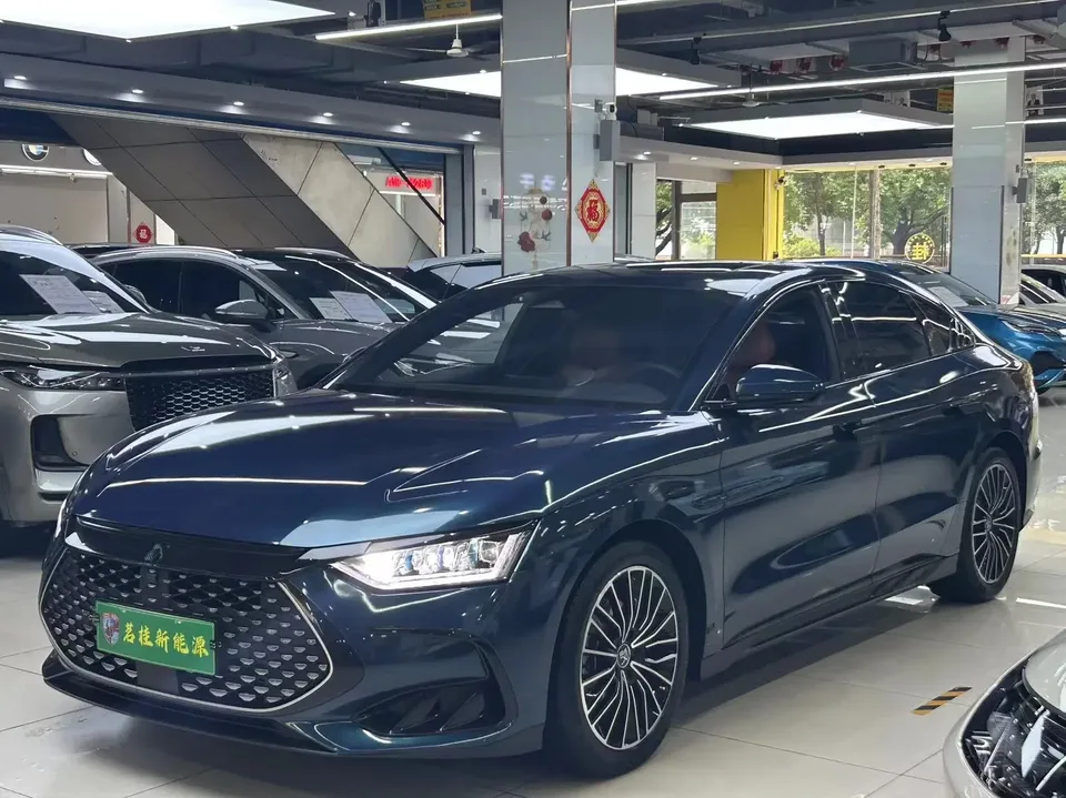 BYD Han DM Chinese DM 2022 DM-i 121KM Premium 2022 — photo 1, buy with delivery to Moscow