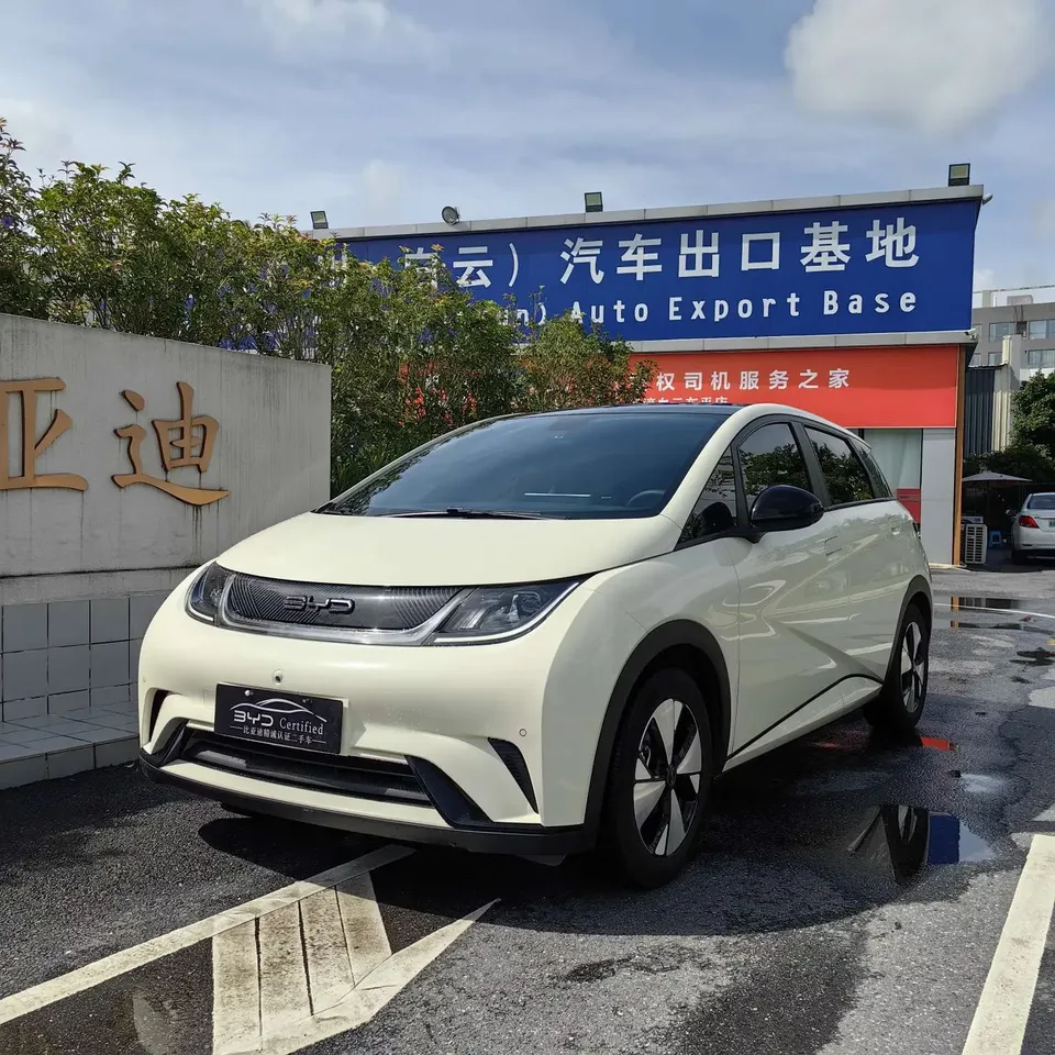 BYD Dolphin dolphin 2023 Fashion version 2023 — фото 1, купить с доставкой в Москву