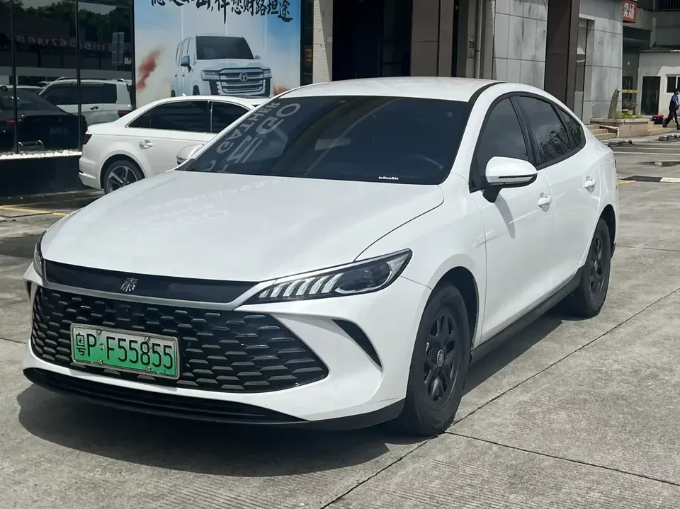 BYD Qin PLUS DM Qin PLUS DM 2025 DM-i 55KM Intelligent Driving Edition Leading Edition 2025 — photo 1, buy with delivery to Moscow