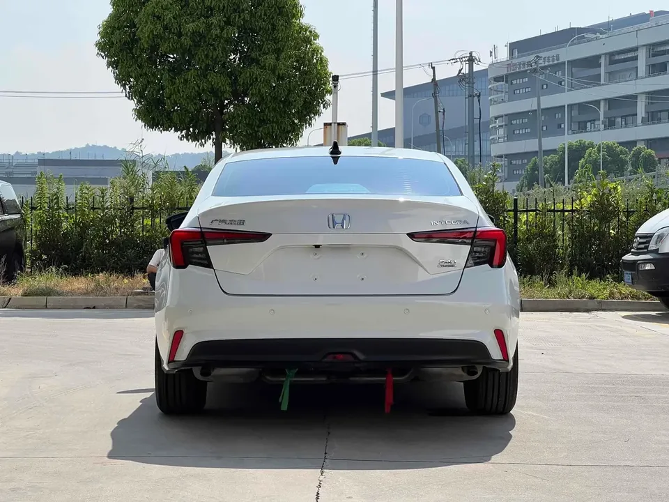 Honda Integra Style 2023 240TURBO CVT Tech Edition 2023 — thumbnail 2