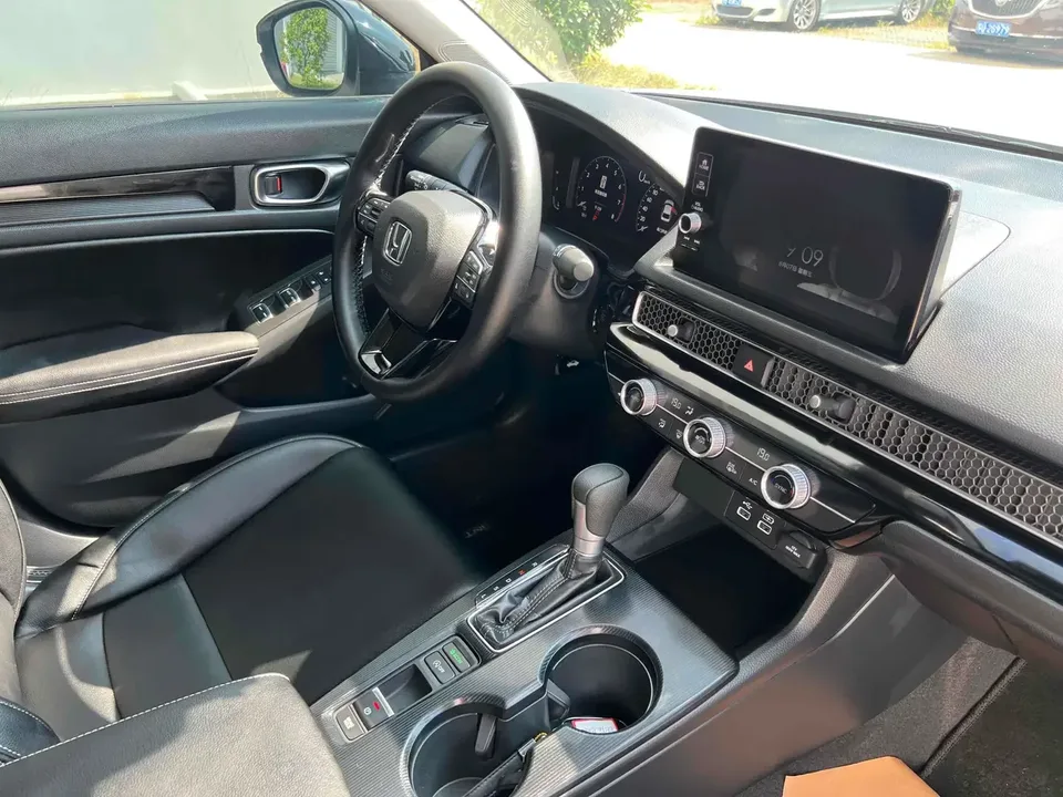 Honda Integra Style 2023 240TURBO CVT Tech Edition 2023 — thumbnail 4