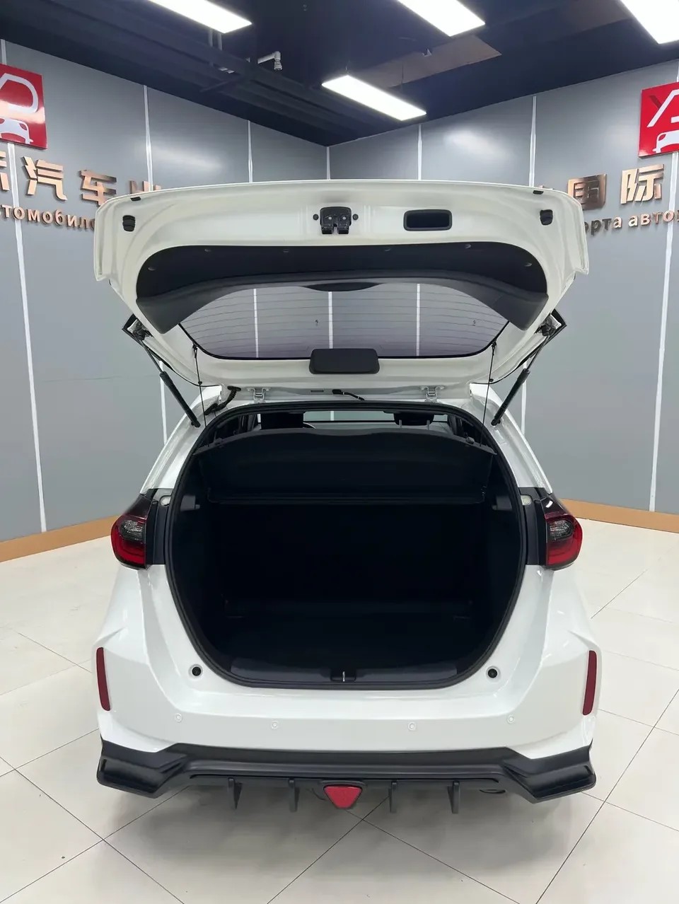Honda FIT Fit 2022 1.5L CVT Trendy Sunroof Edition 2023 — thumbnail 3