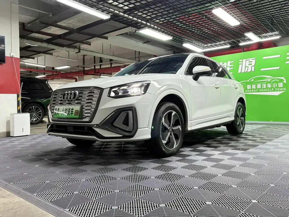 Audi Q2L e-tron Audi Q2L e-tron 2022 Pure electric intelligent enjoyment type 2022 — фото 1, купить с доставкой в Москву