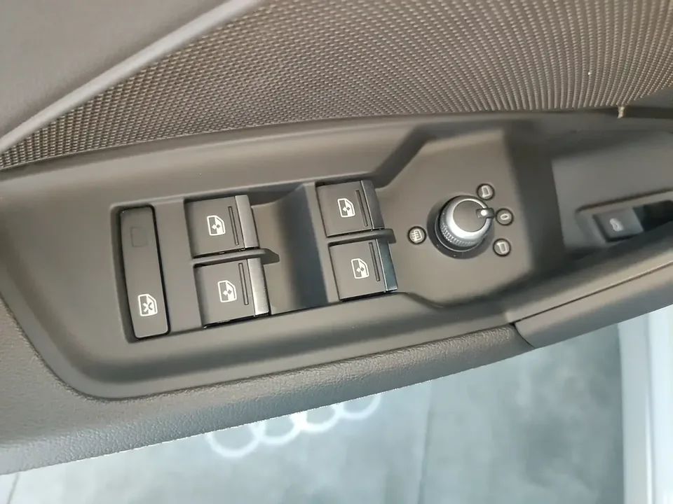 Audi A3 Audi A3 2022 Sportback 35 TFSI Stylish and sporty 2022 — thumbnail 4