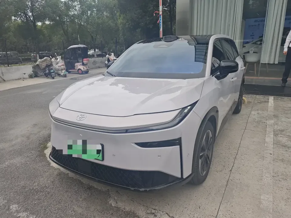 Toyota Bozhi 3X Bozhi 3X 2025 520 Pro LiDAR Edition 2025 — photo 1, buy with delivery to Moscow