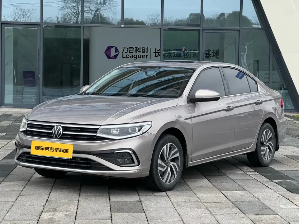 Volkswagen Bora Bora 2023 200TSI DSG Intelligent Driving Edition 2023 — photo 1, buy with delivery to Moscow