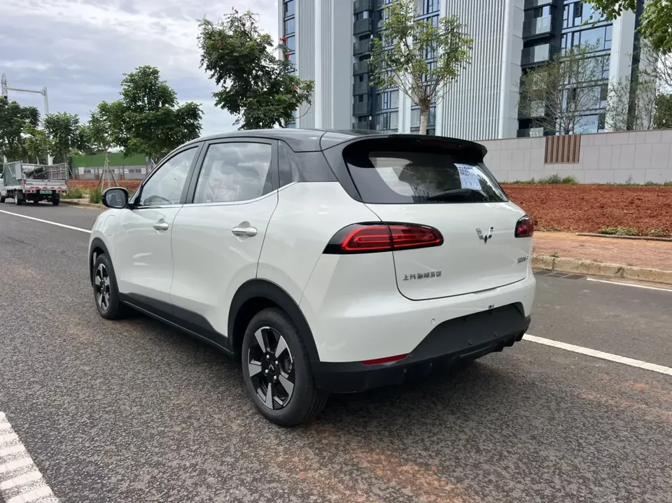 Wuling Bingo PLUS Wuling Bingo PLUS 2024 330km five-seater version 2025 — thumbnail 2