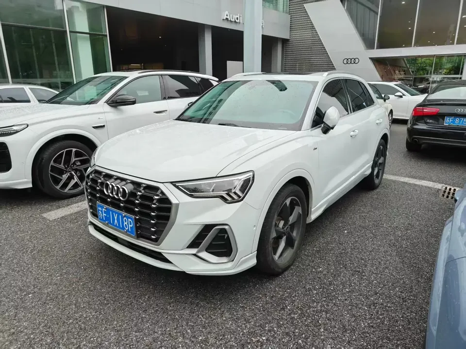 Audi Q3 Audi Q3 2022 35 TFSI Stylish Dynamic 2023 — photo 1, buy with delivery to Moscow