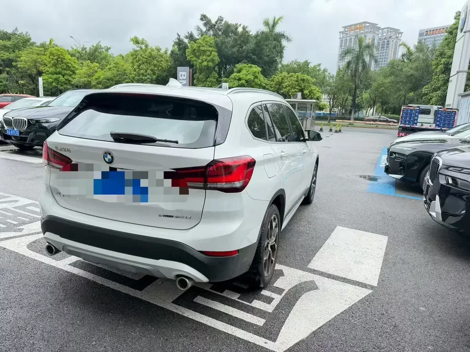 BMW X1 BMW X1 2022 sDrive20Li Fashion 2022 — thumbnail 2