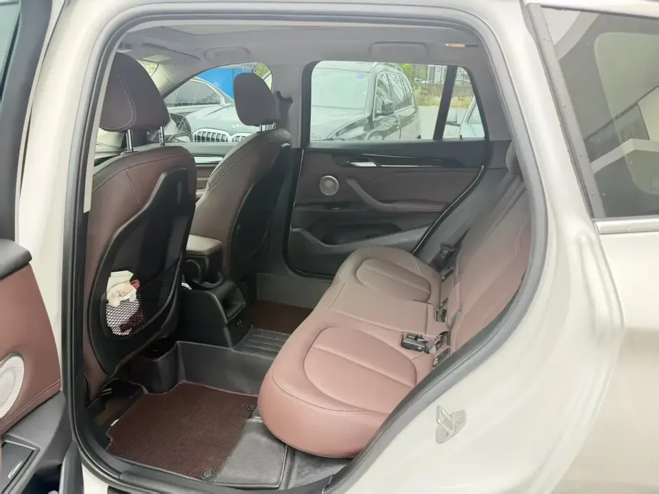 BMW X1 BMW X1 2022 sDrive20Li Fashion 2022 — thumbnail 3
