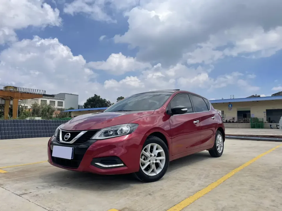 Nissan Tiida Tiida 2023 1.6L CVT Cool Edition 2024 — photo 1, buy with delivery to Moscow