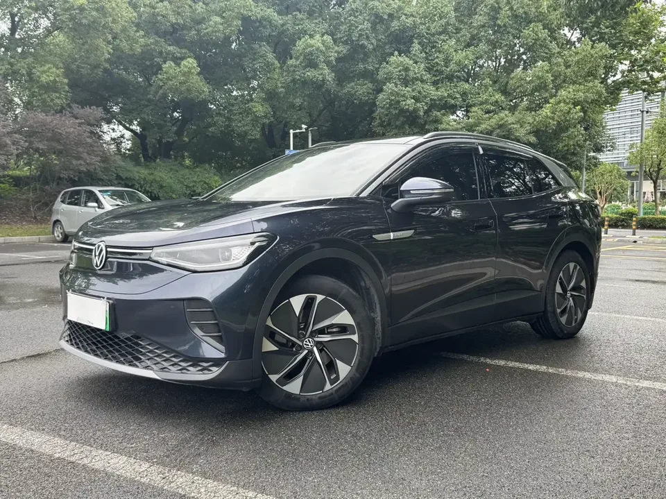 Volkswagen ID.4 Crozz ID.4 CROZZ 2022 Standard battery life PURE version 2023 — photo 1, buy with delivery to Moscow