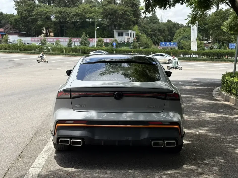 Changan UNI-V Changan UNI-V 2024 1.5T Premium 2024 — thumbnail 2