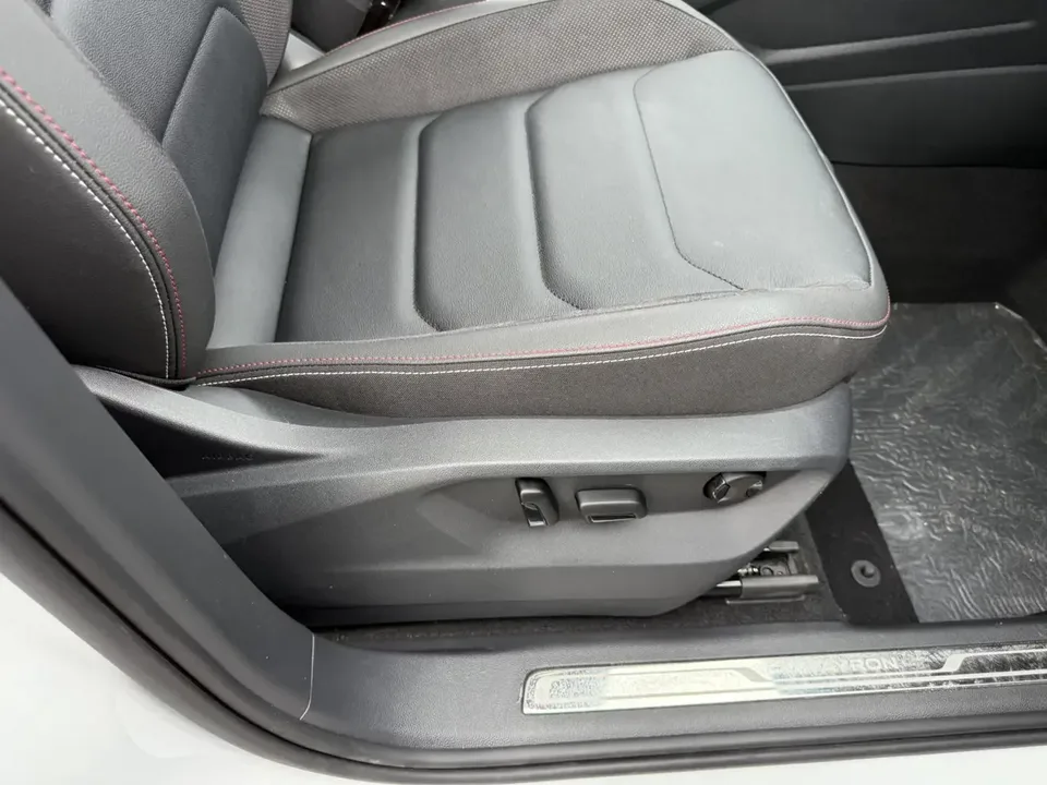 Volkswagen Tayron Tanyue 2022 280TSI 2WD Luxury Smart Edition 2022 — миниатюра 5