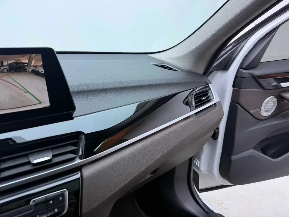 BMW X1 BMW X1 2021 sDrive20Li Fashion 2022 — thumbnail 3