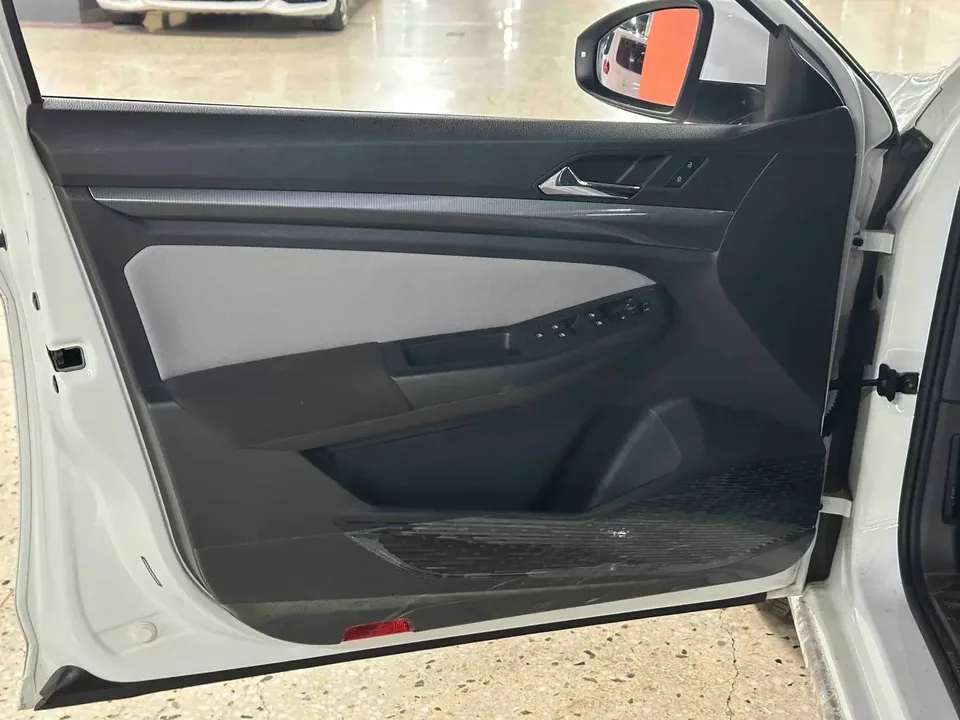 Volkswagen Bora Bora 2023 1.5L Automatic Limited Edition 2023 — thumbnail 2