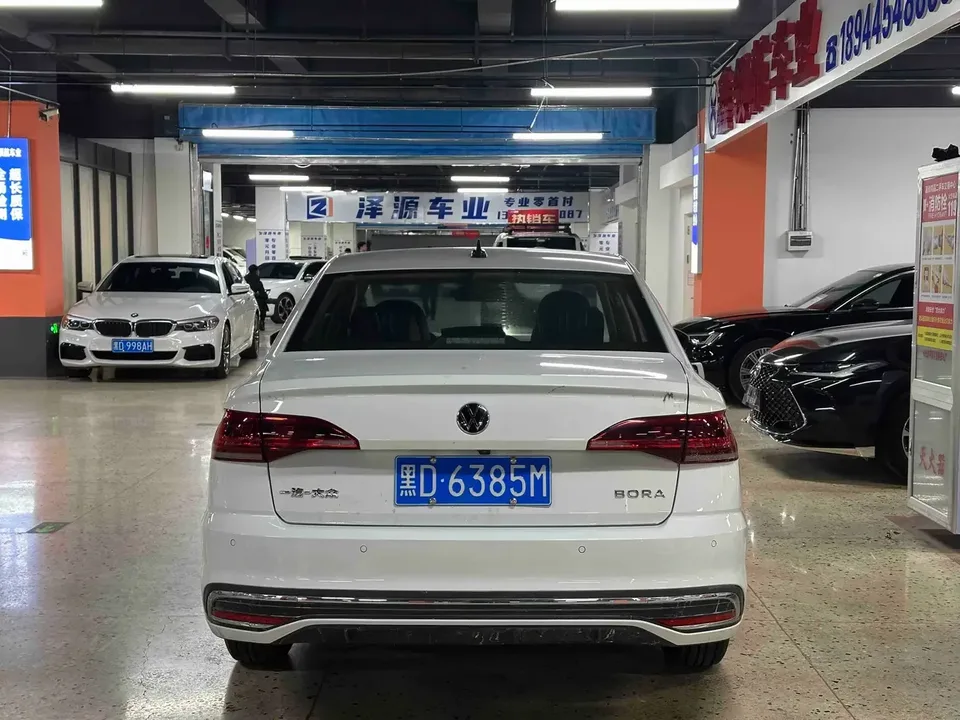Volkswagen Bora Bora 2023 1.5L Automatic Limited Edition 2023 — thumbnail 4