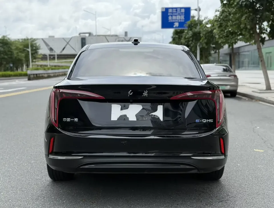 Hongqi E-QM5 Hongqi E-QM5 2024 500km travel version 100kW 2025 — thumbnail 2