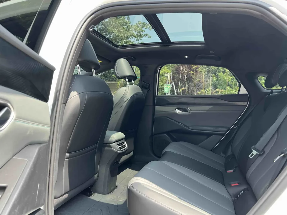 BYD Qin L EV Qin L EV 2025 470KM Leading Model 2026 — thumbnail 3