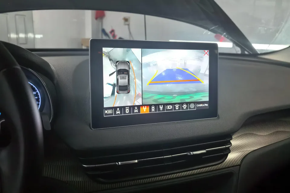 Hongqi E-QM5 Hongqi E-QM5 2024 450km travel version 100kW 2024 — thumbnail 3