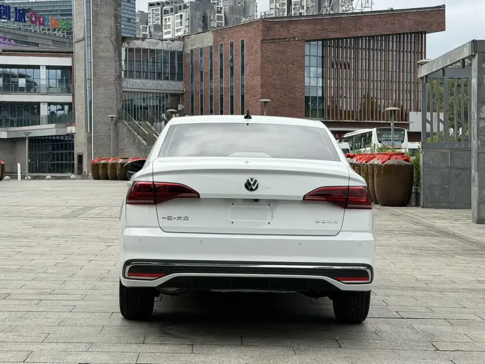 Volkswagen Bora Bora 2025 200TSI DSG Joyride Navigation Edition 2026 — thumbnail 2
