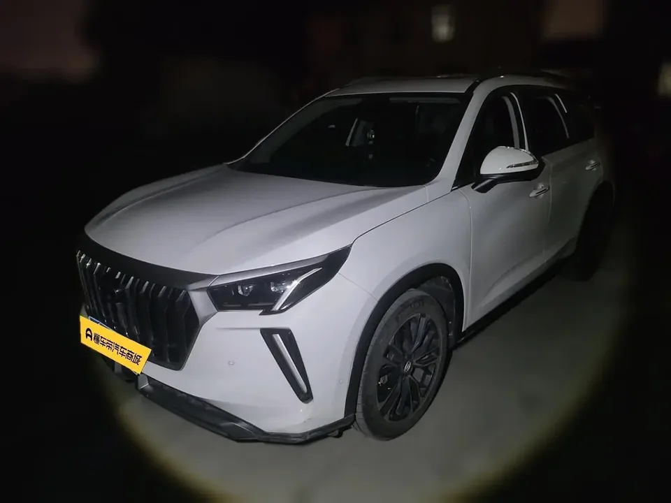 GAC Trumpchi GS4 PLUS Trumpchi GS4 PLUS 2022 390T Automatic Star Edition 2023 — photo 1, buy with delivery to Moscow