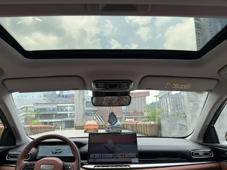 Geely Emgrand emgrand 2026 5th Generation 1.5T DCT Flagship Model 2026 — thumbnail 5