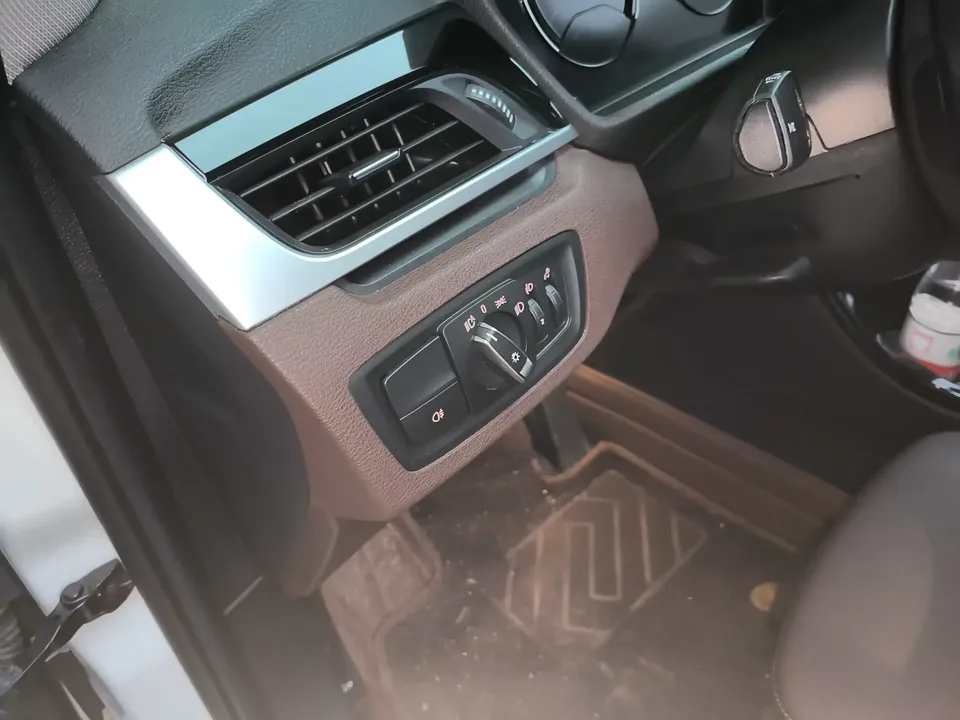 BMW X1 BMW X1 2022 sDrive20Li Premium 2022 — thumbnail 4