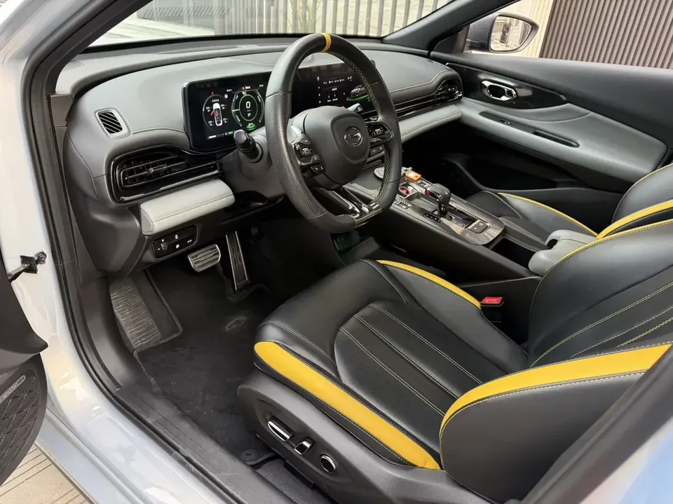 GAC Trumpchi Empow Shadow Leopard 2023 2.0L DHT Intelligent Hybrid 2023 — thumbnail 3