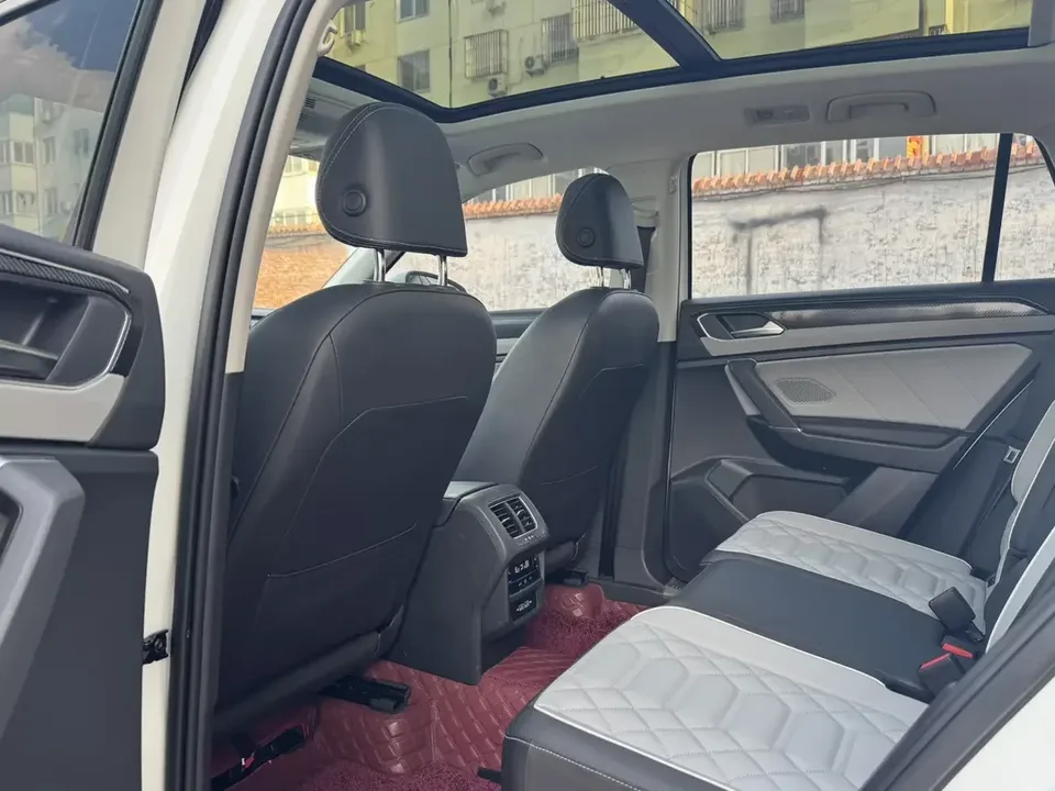 Volkswagen Tayron Tanyue 2023 280TSI 2WD Luxury Plus Advanced Edition 2022 — thumbnail 4