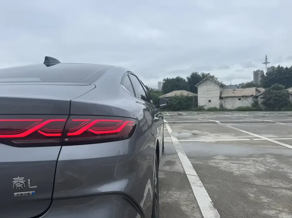 BYD Qin L DM Qin L DM 2025 Intelligent Driving Edition DM-i 80KM Leading Edition 2025 — thumbnail 5
