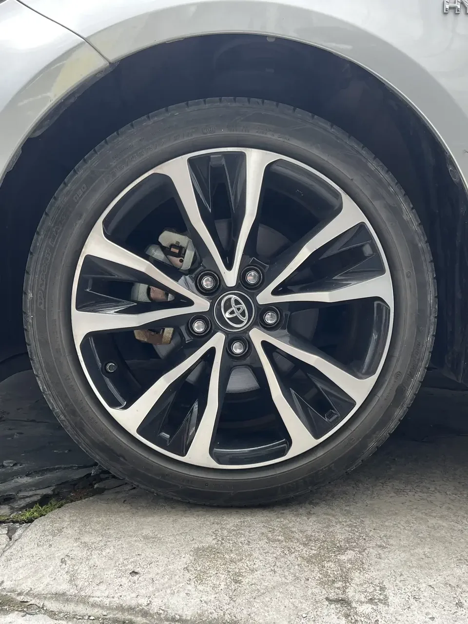 Toyota Levin Lei Ling 2022 Dual Engine 1.8H E-CVT Sports Edition 2022 — thumbnail 3