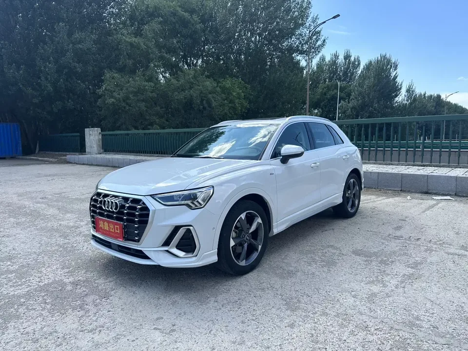 Audi Q3 Audi Q3 2023 35 TFSI Stylish Dynamic 2023 — photo 1, buy with delivery to Moscow