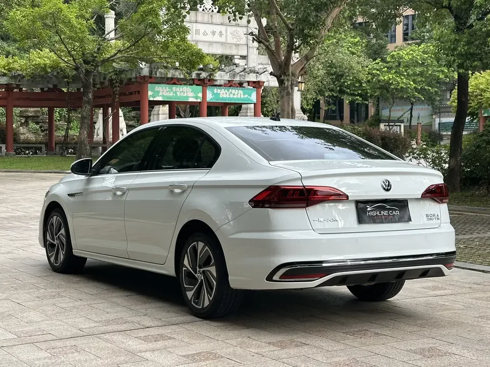 Volkswagen Bora Bora 2023 280TSI DSG Premium Edition 2023 — thumbnail 2