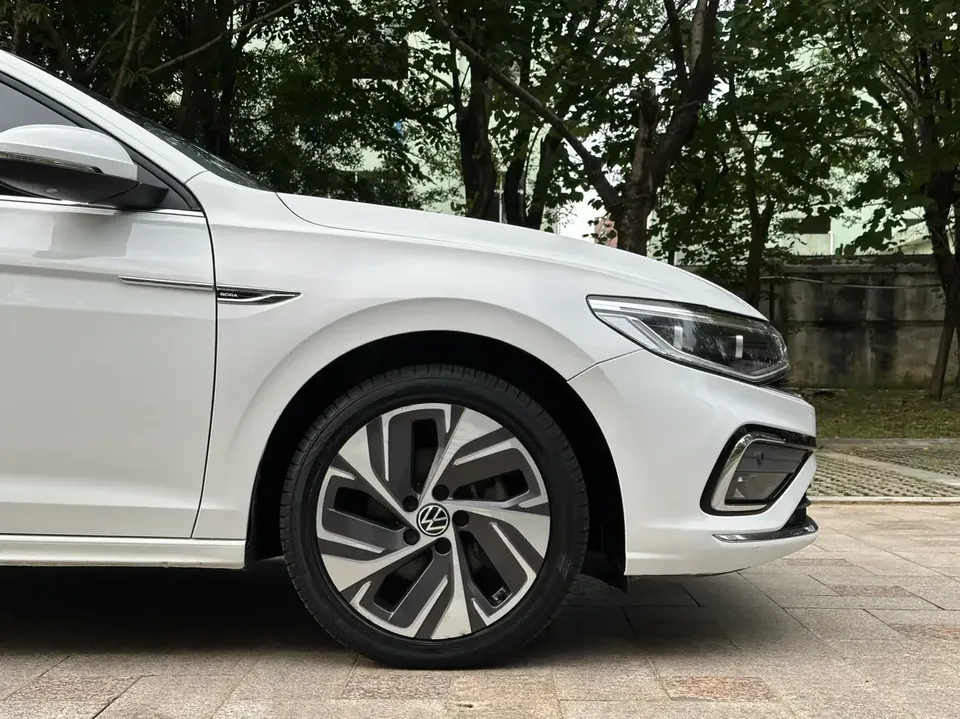Volkswagen Bora Bora 2023 280TSI DSG Premium Edition 2023 — thumbnail 3