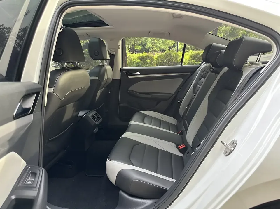 Volkswagen Bora Bora 2023 280TSI DSG Premium Edition 2023 — thumbnail 5