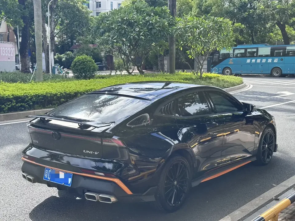 Changan UNI-V Changan UNI-V 2024 1.5T Premium Sports 2024 — thumbnail 3
