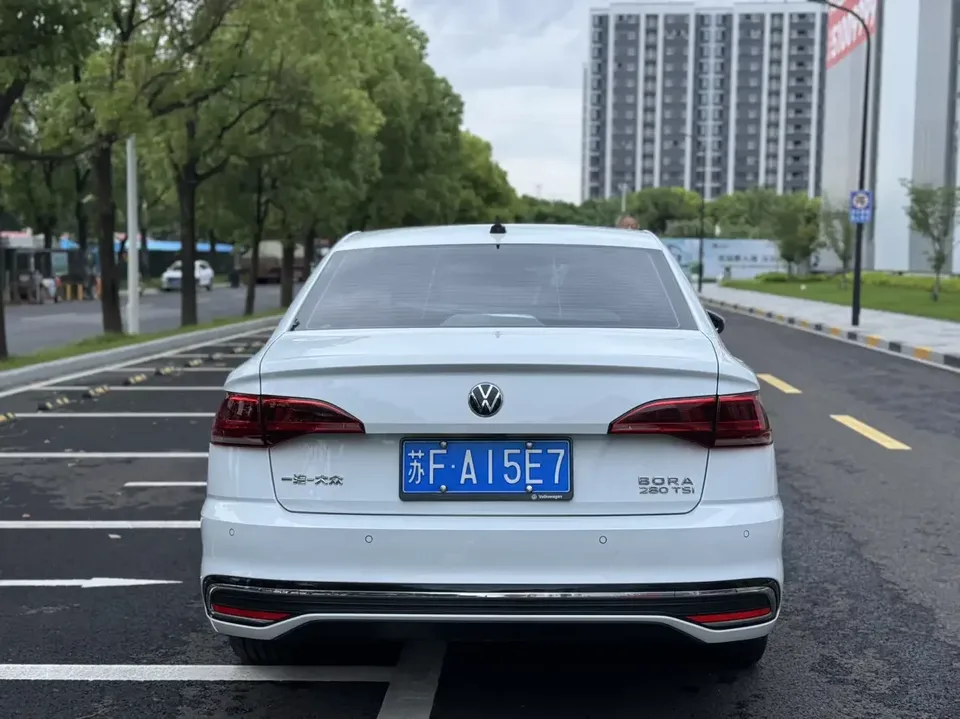 Volkswagen Bora Bora 2023 280TSI DSG Premium Edition 2023 — миниатюра 2