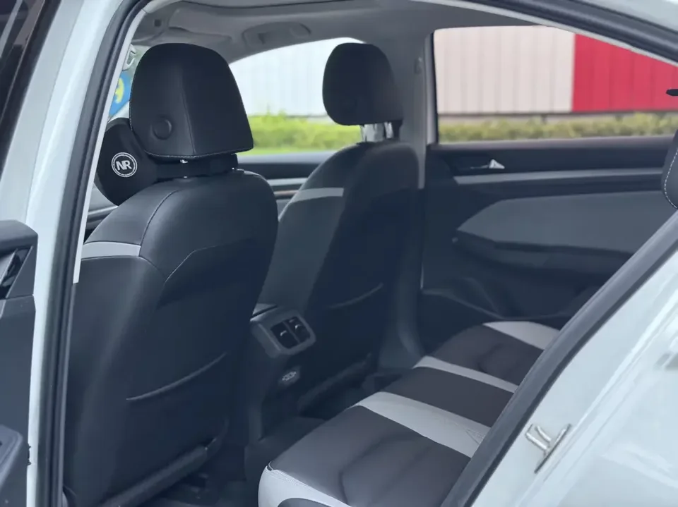 Volkswagen Bora Bora 2023 280TSI DSG Premium Edition 2023 — миниатюра 4